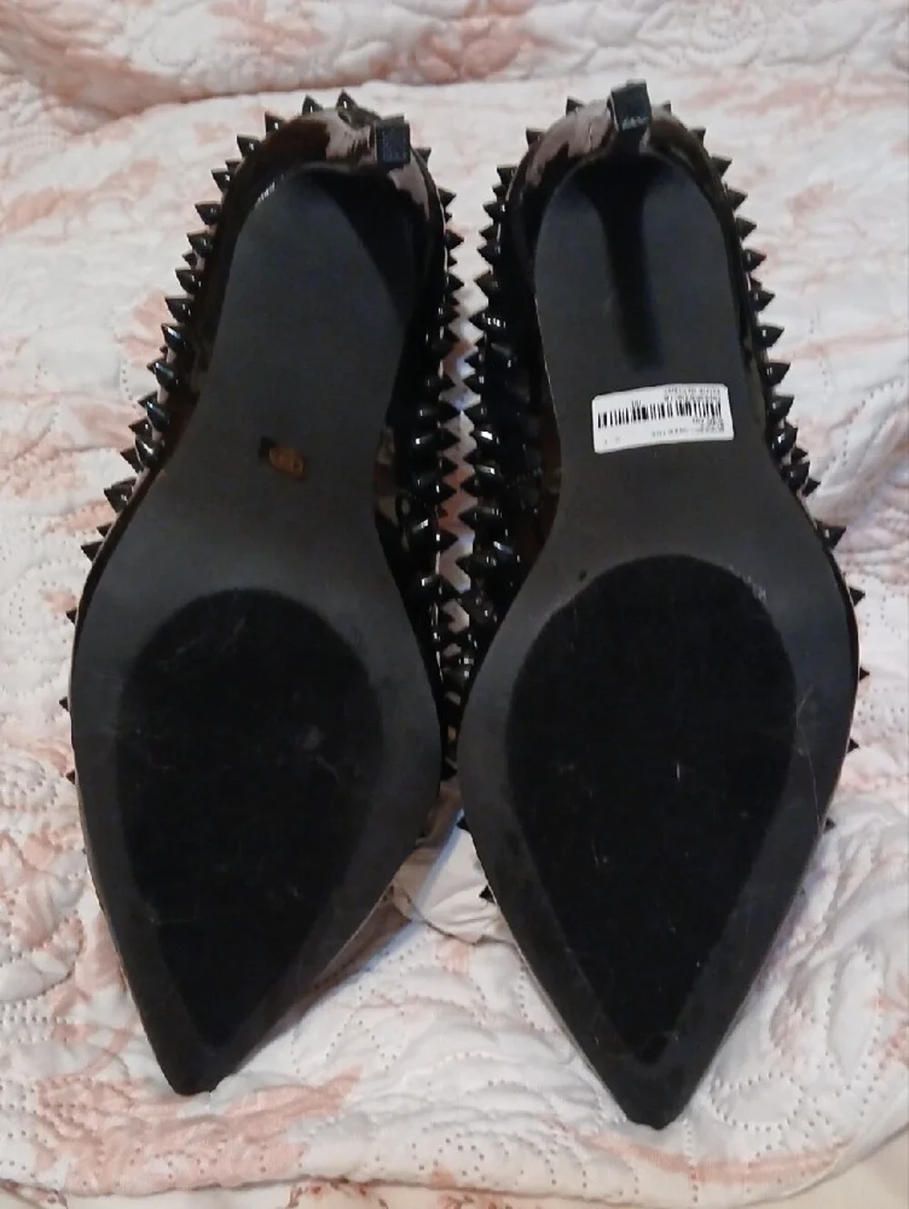 Liliana Black Pointed Toe Studded Flats